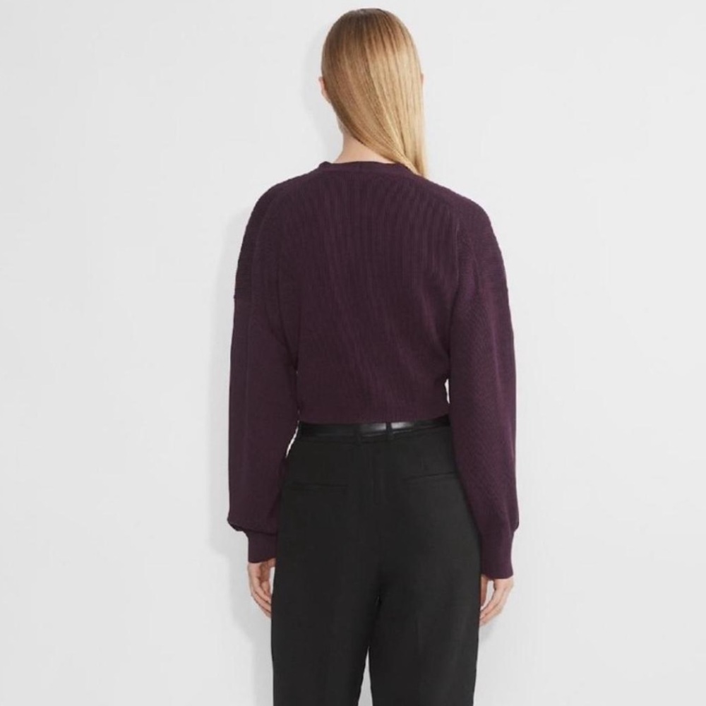 Aritzia - Picture 3 of 5